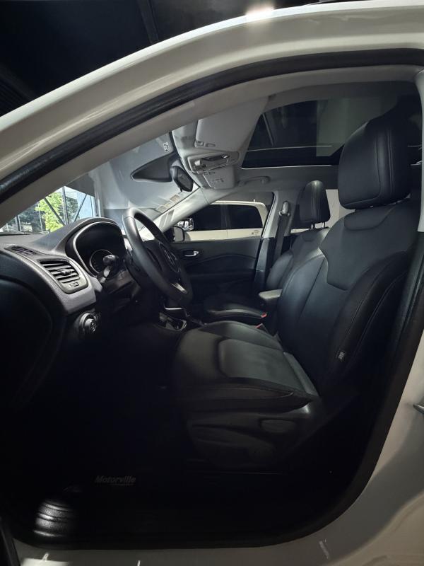 Imagen ilustrativa de Jeep Compass 2.4 Longitude Plus 4X4