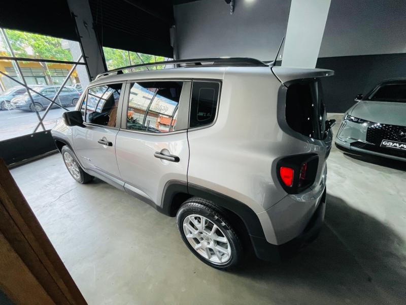 Imagen ilustrativa de Jeep Renegade 1.8 Sport Plus