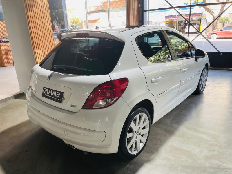 Imagen ilustrativa de Peugeot 207 1.6 Gti 156cv 5 p