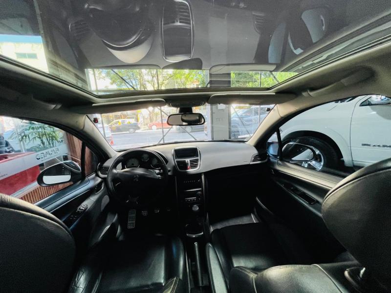 Imagen ilustrativa de Peugeot 207 1.6 Gti 156cv 5 p