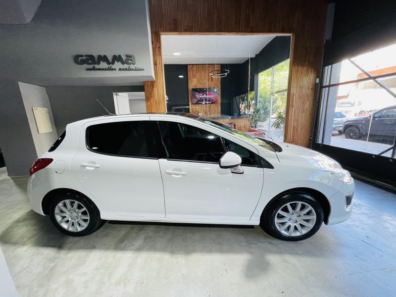 Imagen ilustrativa de Peugeot 308 1.6 Allure Nav 115cv