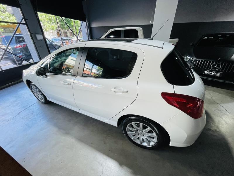 Imagen ilustrativa de Peugeot 308 1.6 Allure Nav 115cv