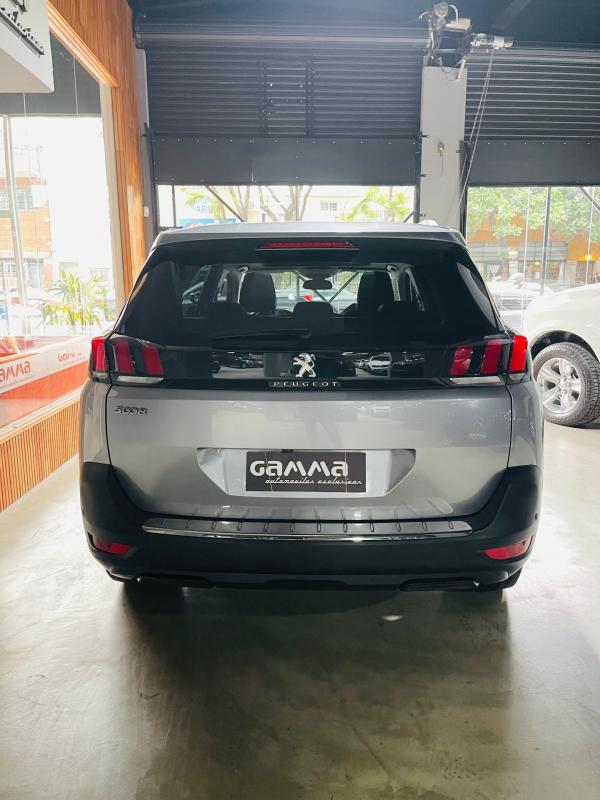 Imagen ilustrativa de Peugeot 5008 1.6 Feline B/techo Tiptronic