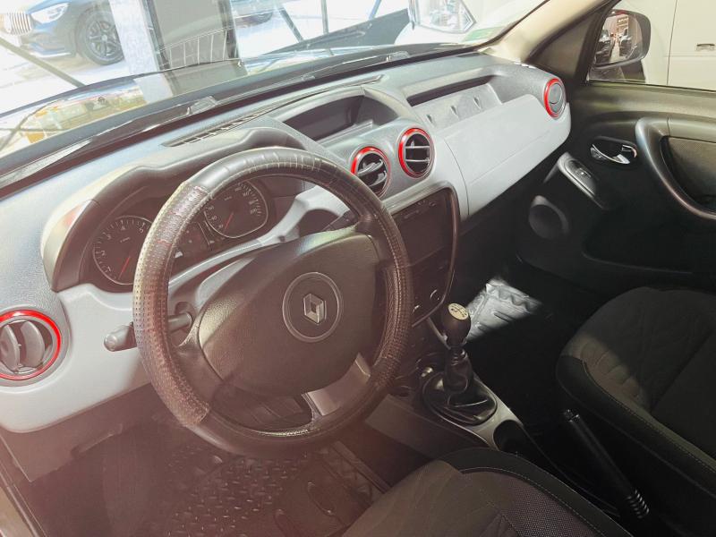 Imagen ilustrativa de Renault Duster 2.0 4x2 Privilege 138cv